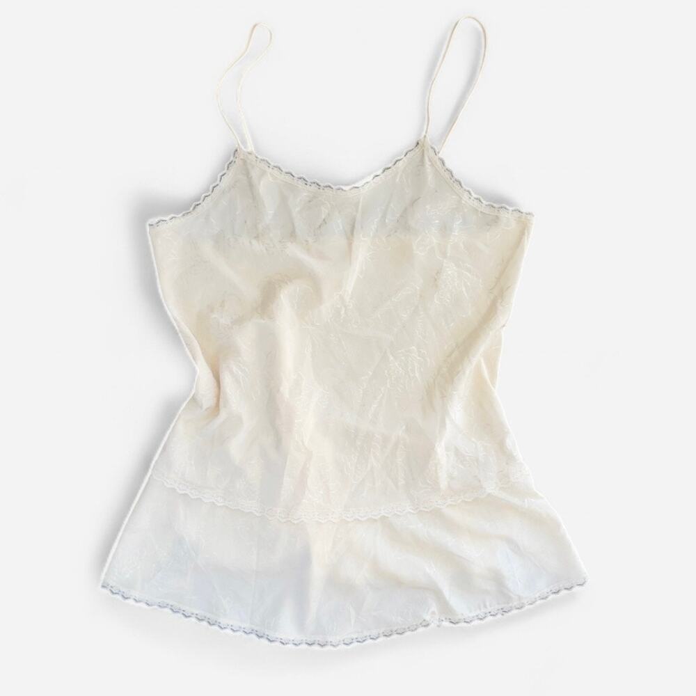 Fredericks of Hollywood Vintage Ivory Floral Embossed Slip